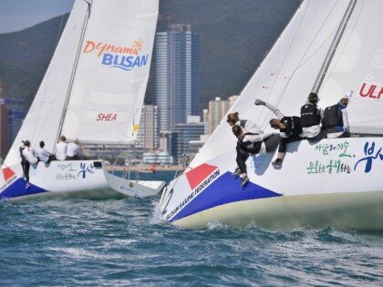 Shea takes command in Busan