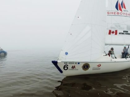 Blind Match Racers Challenge the Women